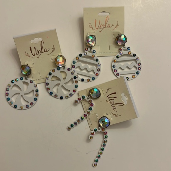 Viola Jewelry - NWT A set of 3 white Christmas earrings with blings.